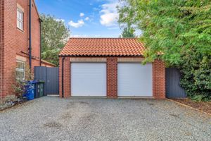 Photo 21- click for photo gallery